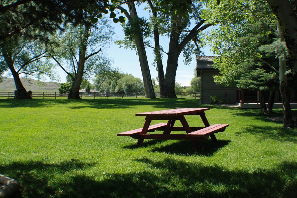The Ranch At Ucross Hotel Exterior photo